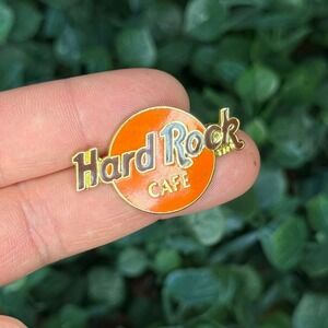 Hard Rock Cafe Pin Collectible Logo Lapel Pin Gold Tone Orange Enamel